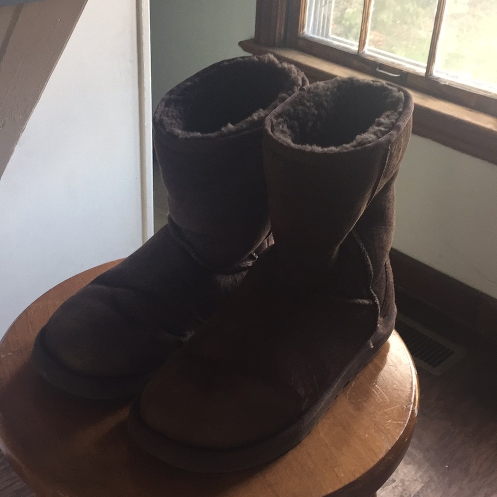 Brown ugg boots